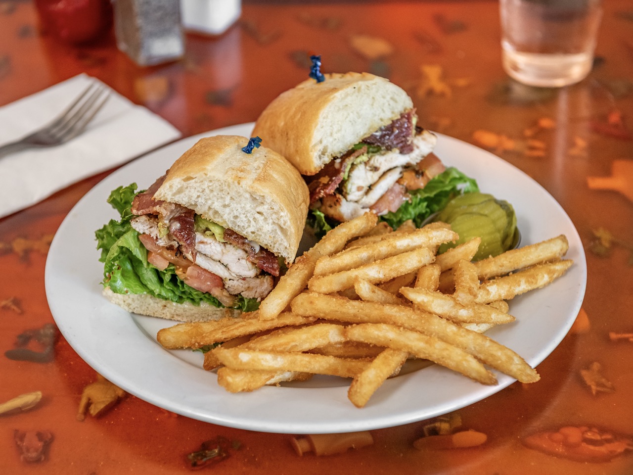 Classic Chicken Sandwich at Rudy's Can't Fail Cafe